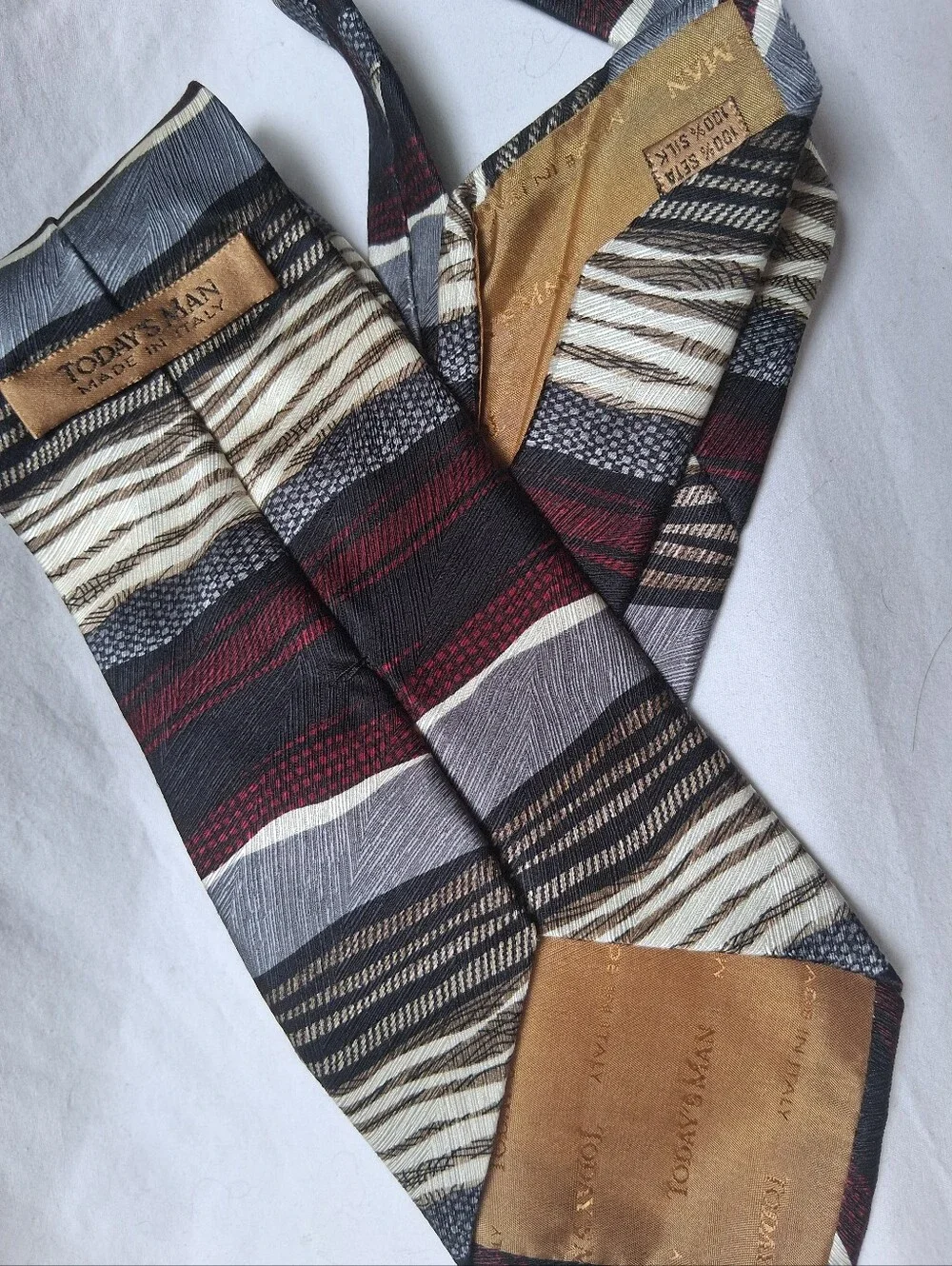Today's Man Patterned Silk Tie in Burgundy, Gray, Cream